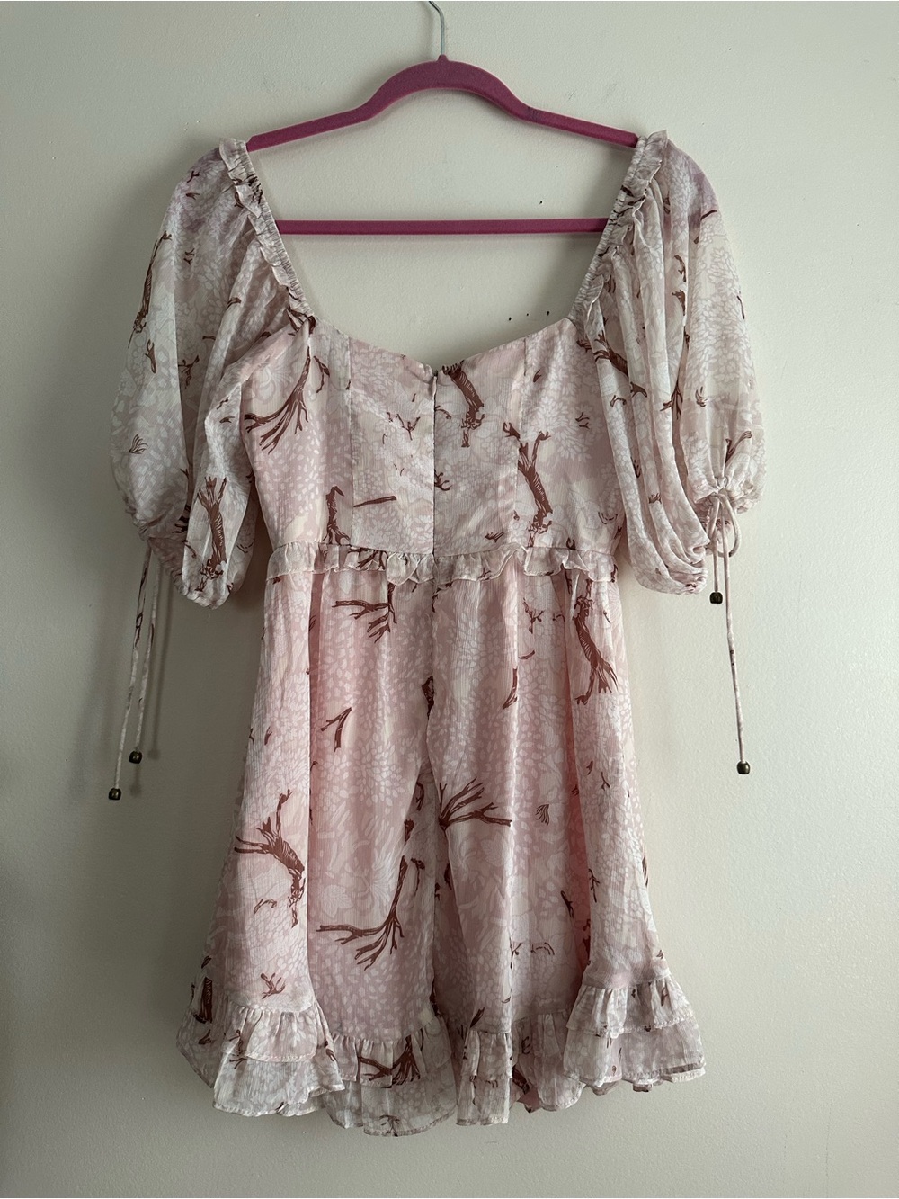 Selfie Leslie • Kirra Puff Sleeve Ruched Bodice Dress Botanic Print Pink - Picture 9 of 10